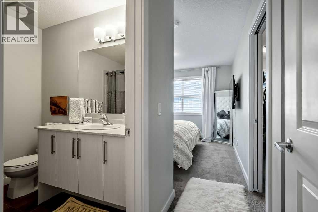 18 Legacy Path SE, Calgary, Alberta  T2X 4H9 - Photo 30 - A2346326