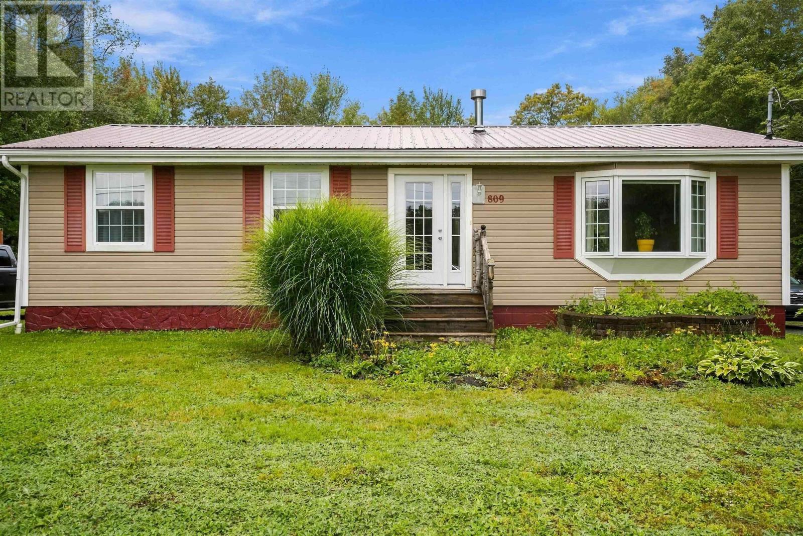 809 Cleveland Road, Windermere, Nova Scotia  B0P 1E0 - Photo 2 - 202623927
