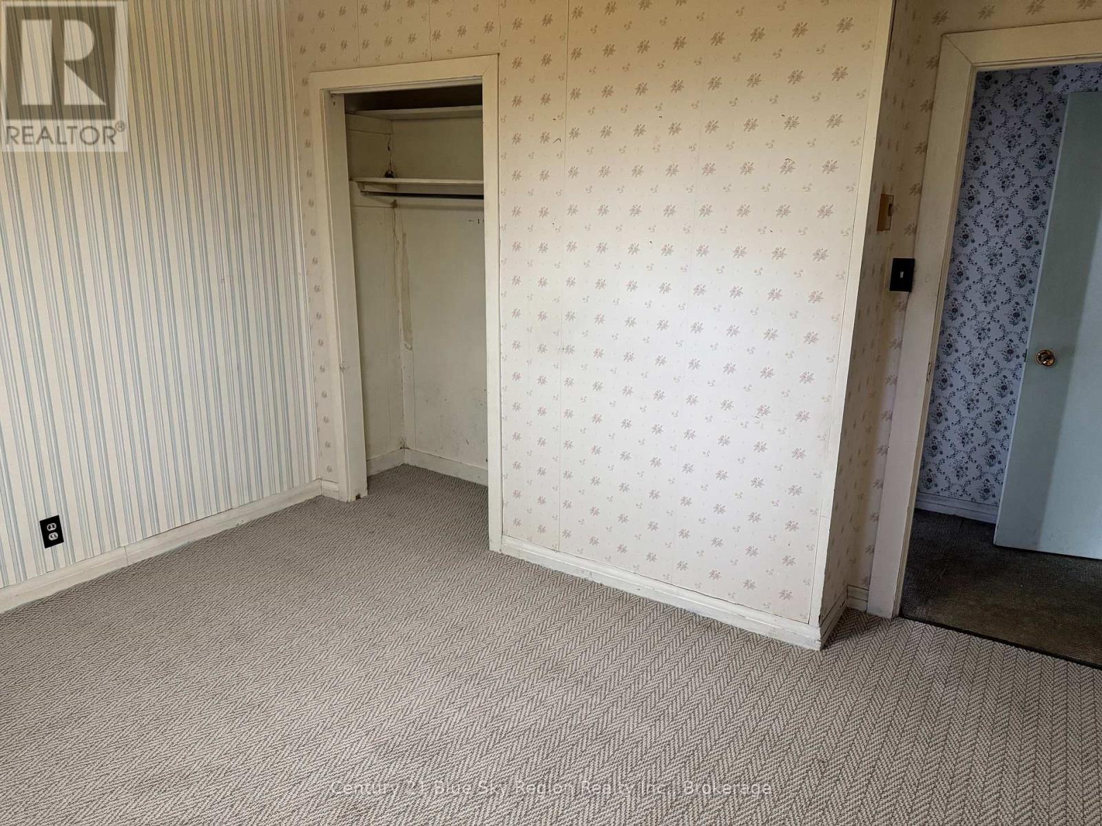 142 LEE AVENUE photo 11