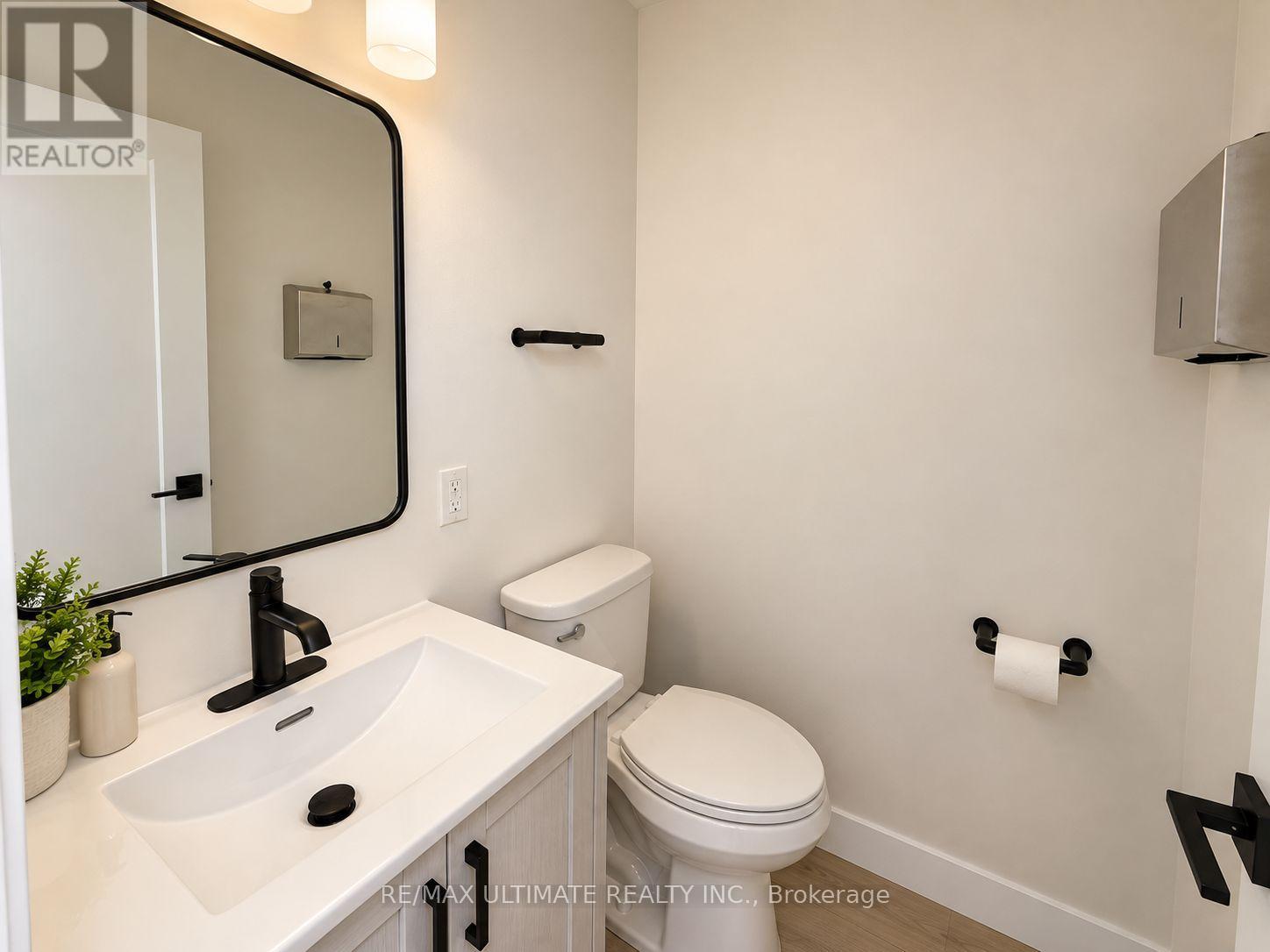 806 College Street, Toronto, Ontario  M6G 1C8 - Photo 14 - C13788490