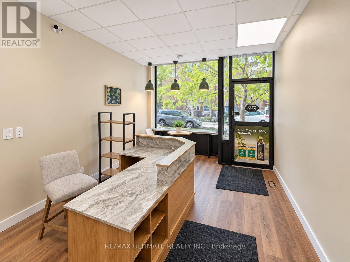 806 College Street, Toronto, Ontario  M6G 1C8 - Photo 4 - C13788490