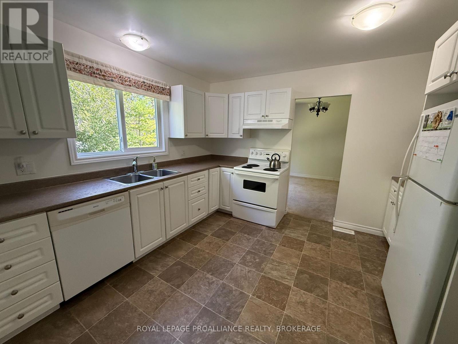 900 NOTTINGHILL AVENUE photo 15