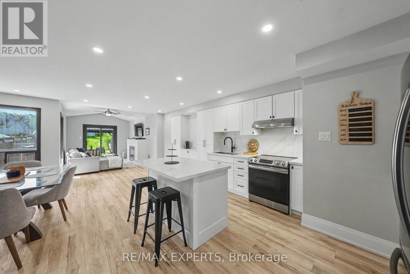 40 Waterbury Street, Caledon, Ontario  L7E 1X4 - Photo 5 - W13195682