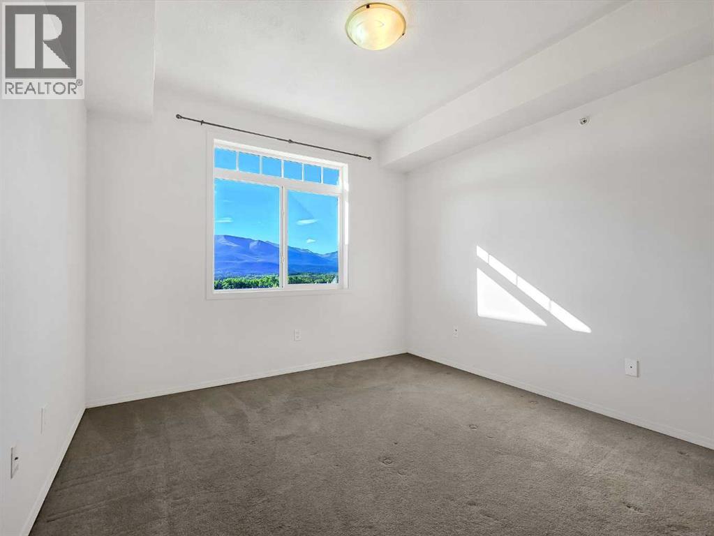 402, 160 Moberly Road
