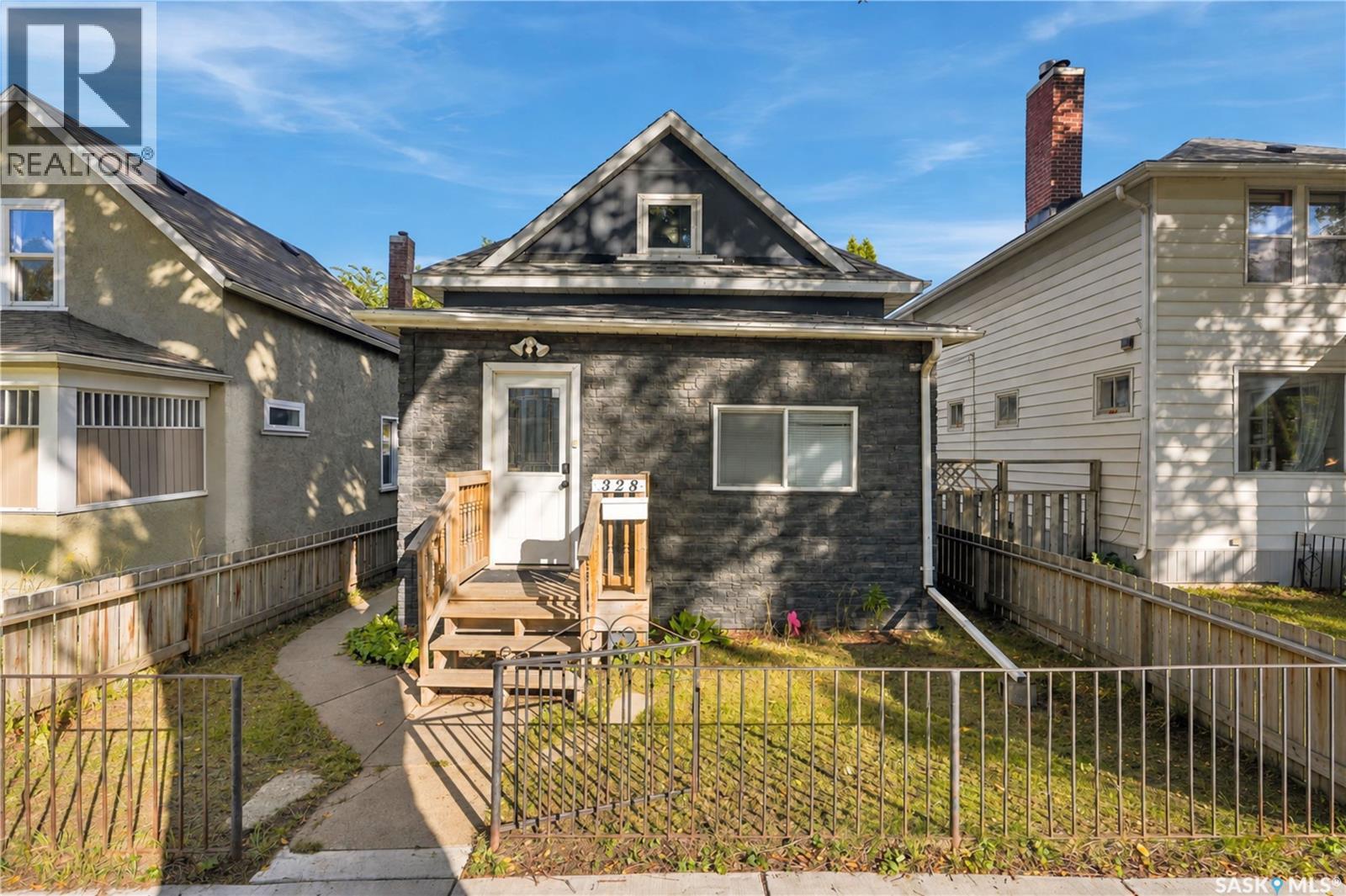 328 I AVENUE S, saskatoon, Saskatchewan