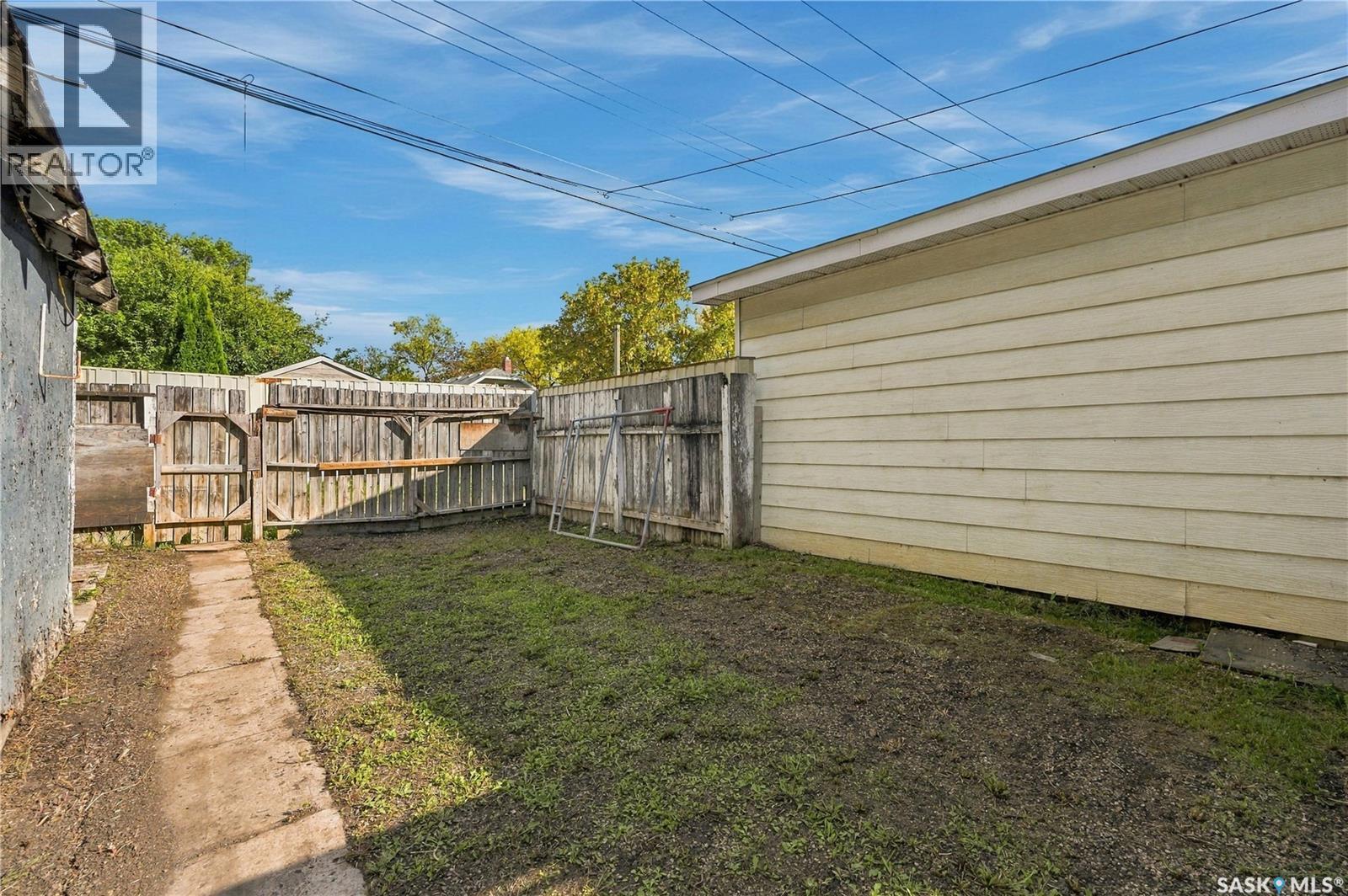 328 I Avenue S, Saskatoon, Saskatchewan  S7M 1Y2 - Photo 46 - SK049015