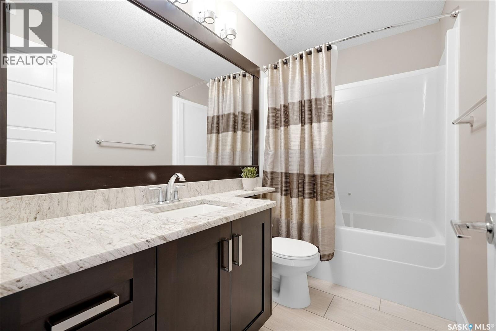 3802 Goldfinch Way, Regina, Saskatchewan  S4V 1S4 - Photo 41 - SK048899