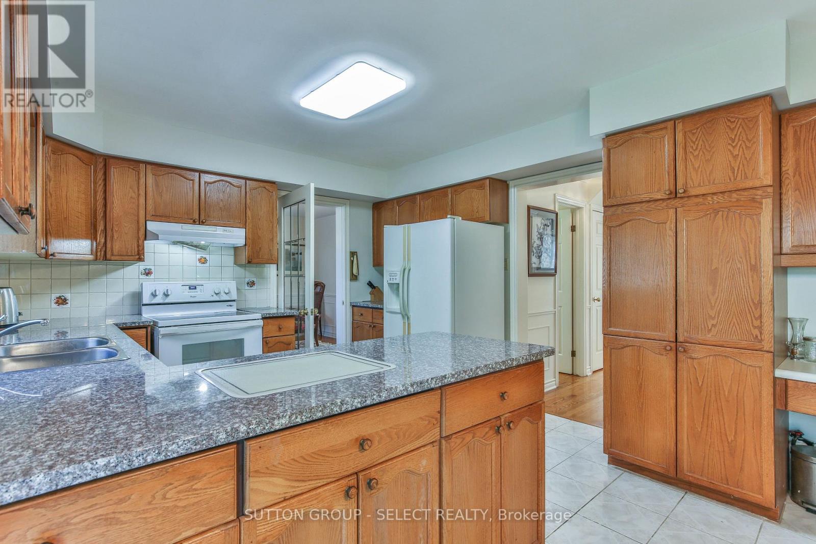 158 Ambleside Drive, London North, Ontario  N6G 4P4 - Photo 12 - X13809534