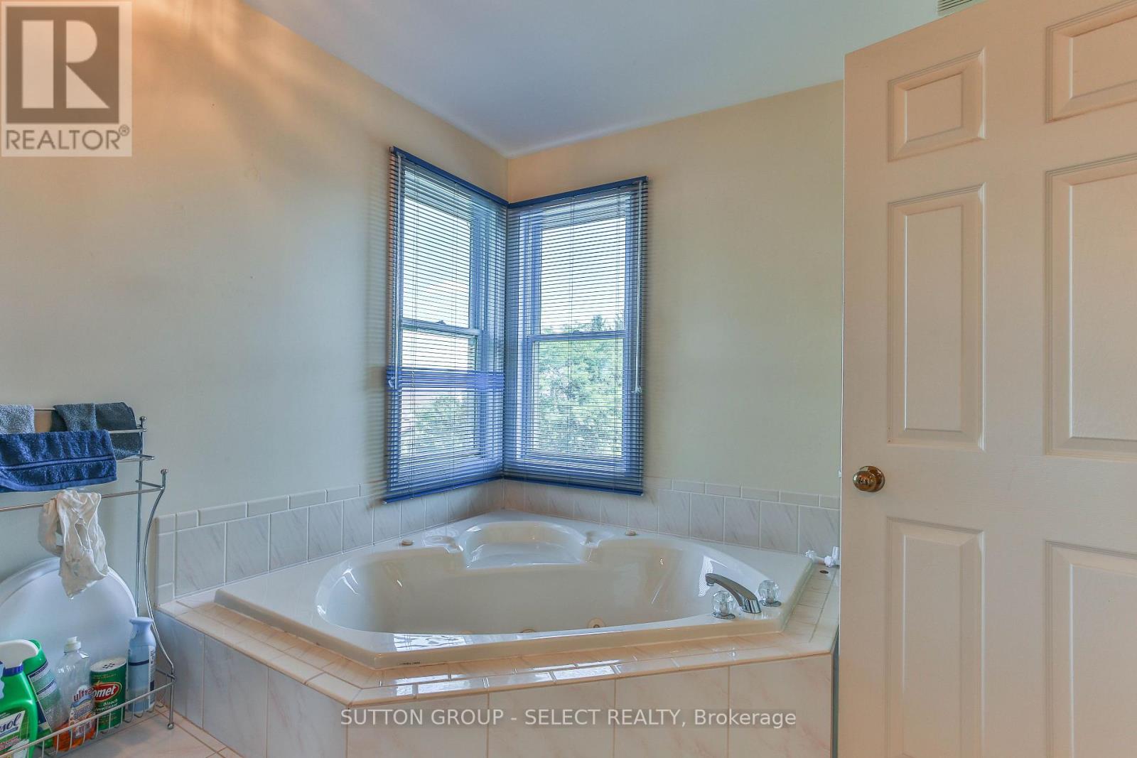 158 Ambleside Drive, London North, Ontario  N6G 4P4 - Photo 27 - X13809534