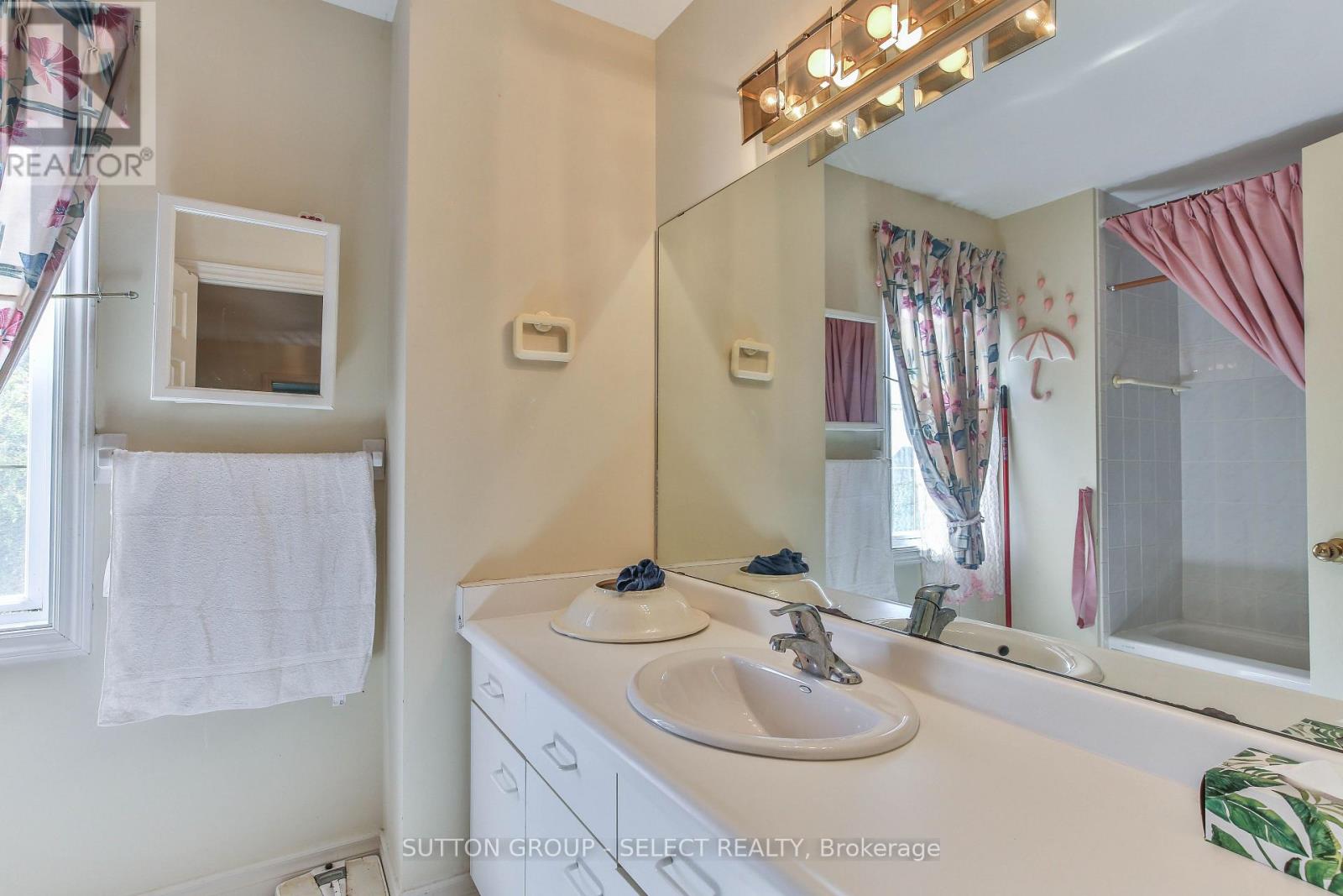 158 Ambleside Drive, London North, Ontario  N6G 4P4 - Photo 29 - X13809534
