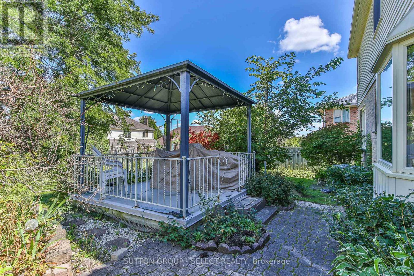 158 Ambleside Drive, London North, Ontario  N6G 4P4 - Photo 38 - X13809534