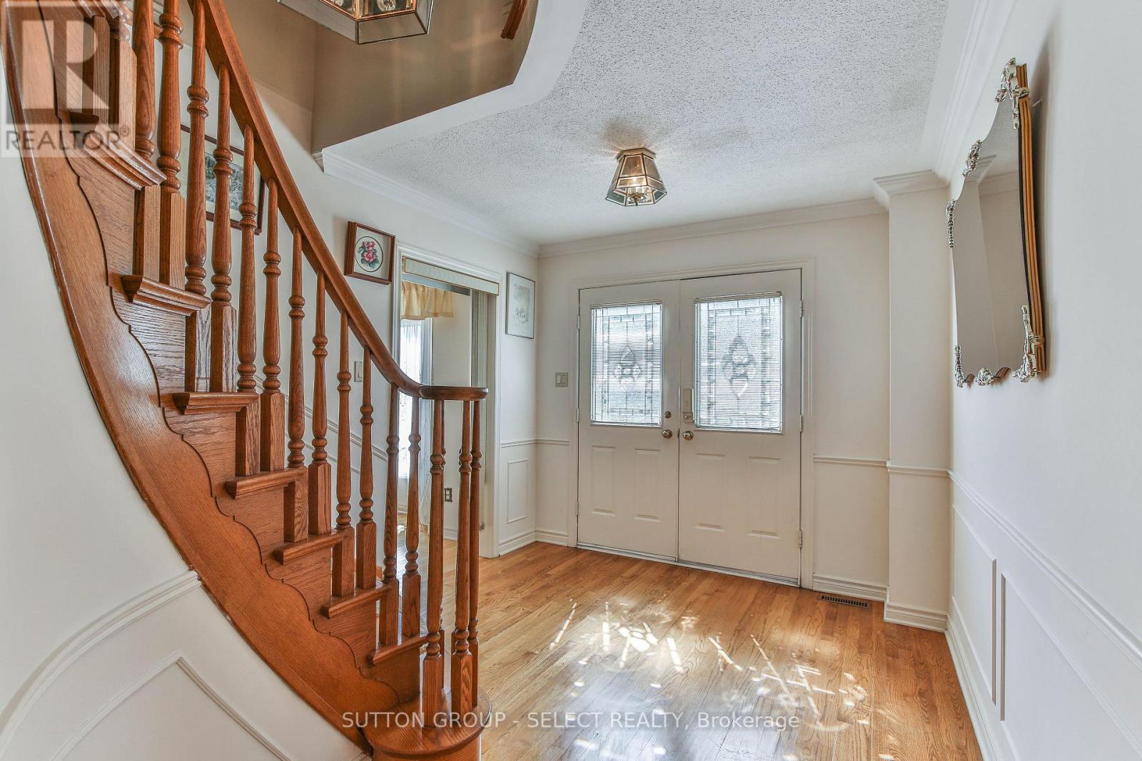 158 Ambleside Drive, London North, Ontario  N6G 4P4 - Photo 4 - X13809534