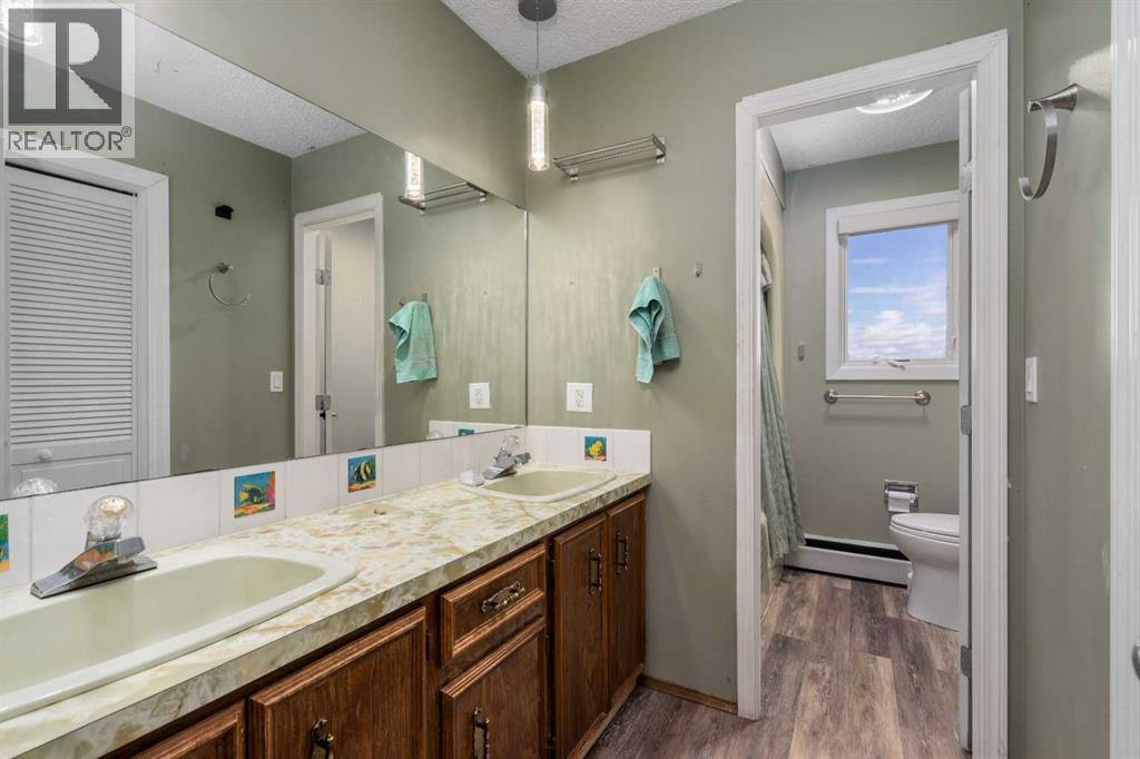 15 Sterling Estates