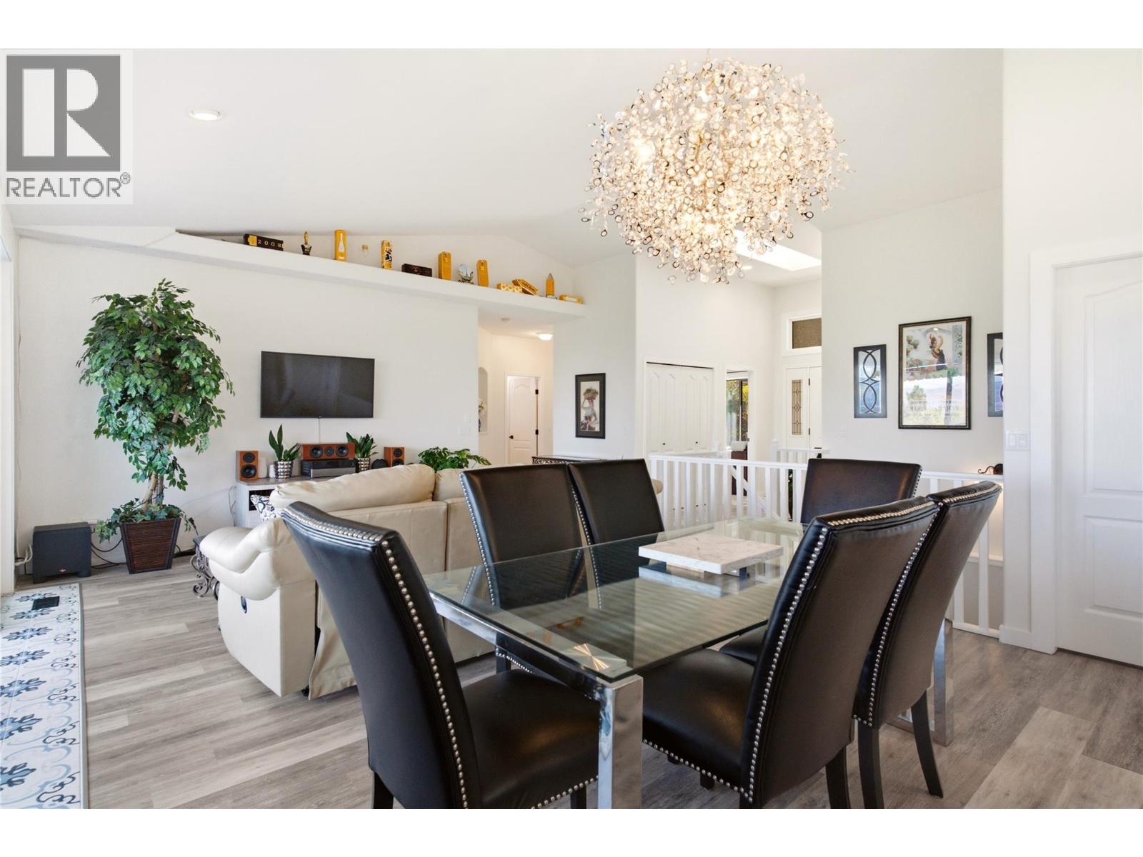 724 Lone Pine Drive, Kelowna, British Columbia  V1P 1A1 - Photo 8 - 10401010