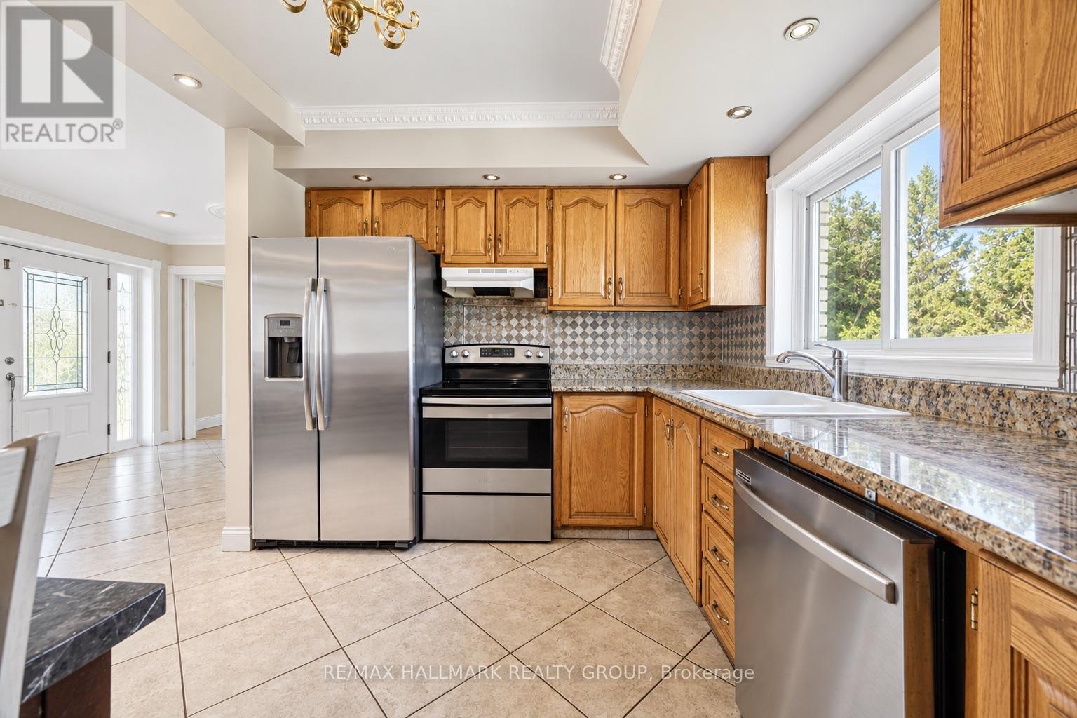 7099 Marco Street, Ottawa, Ontario  K4P 1C2 - Photo 12 - X13809270