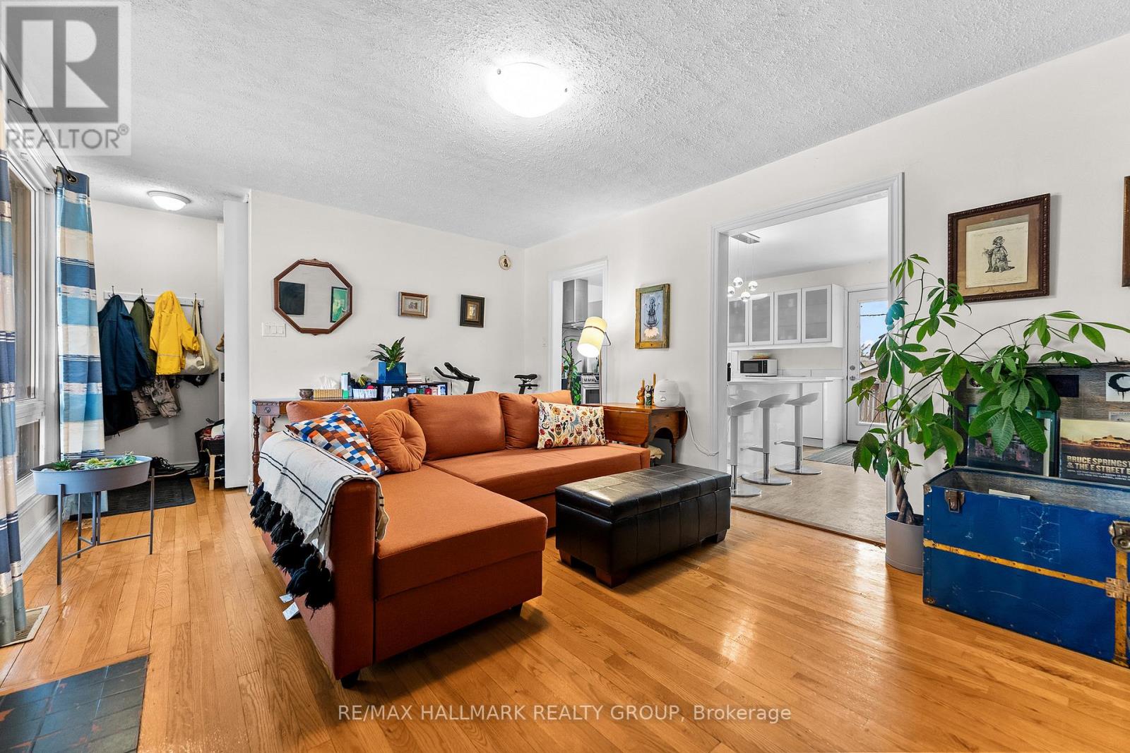 1318 Avenue Q, Ottawa, Ontario  K1G 0B6 - Photo 6 - X13809456