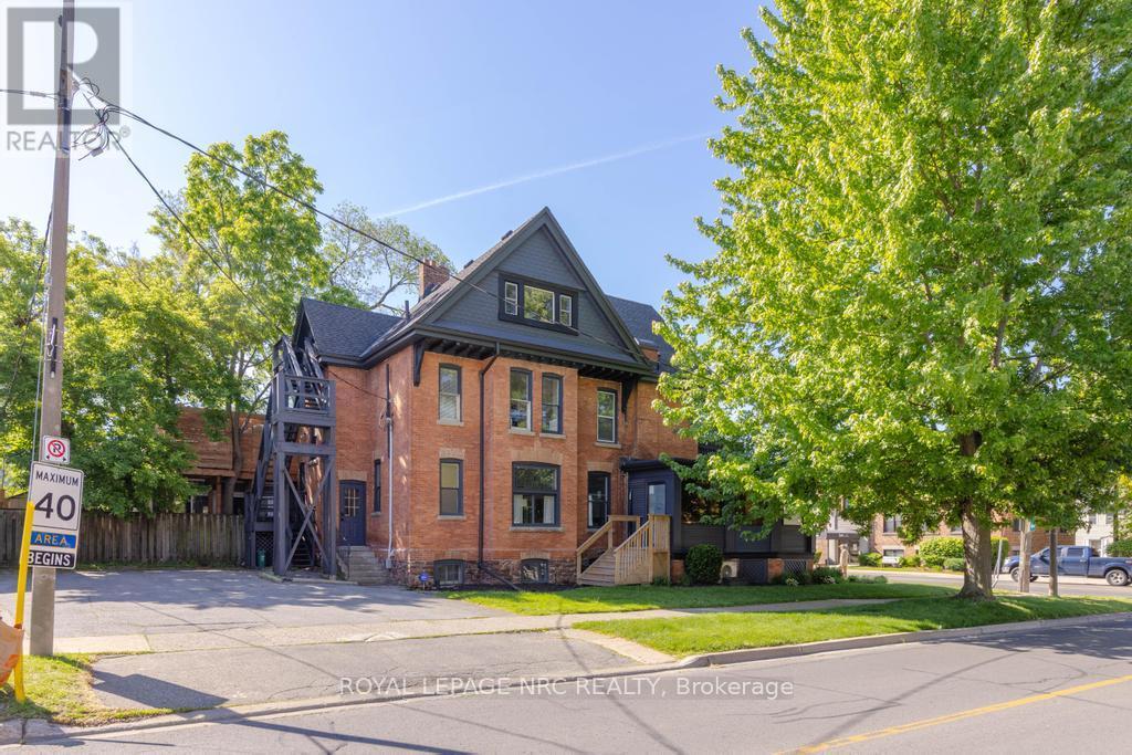 58 Ontario Street, St. Catharines (Downtown), Ontario L2R 5J4 - Photo 2 - X13809304