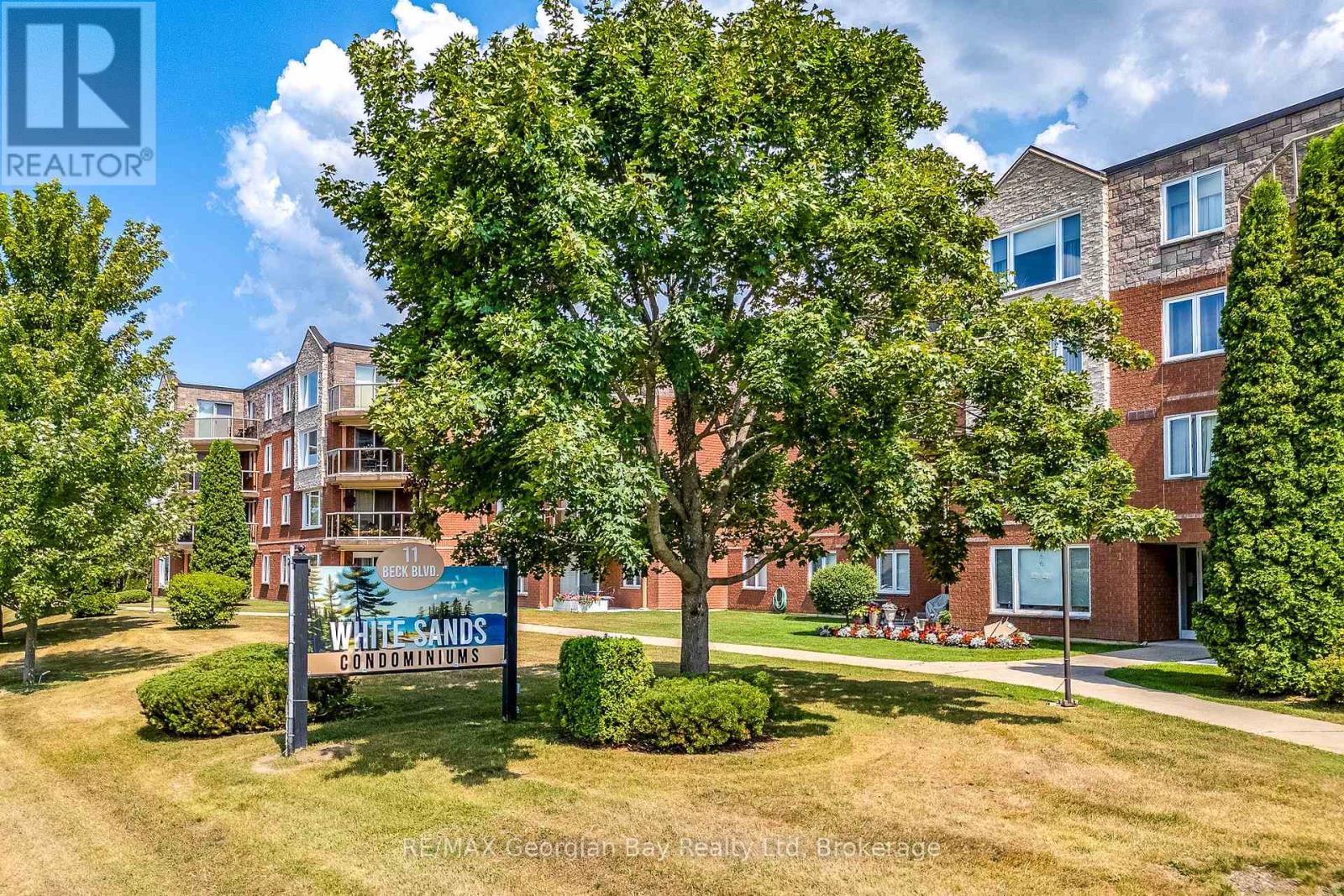 102 - 11 Beck Boulevard, Penetanguishene, Ontario  L9M 2G1 - Photo 2 - S13809306