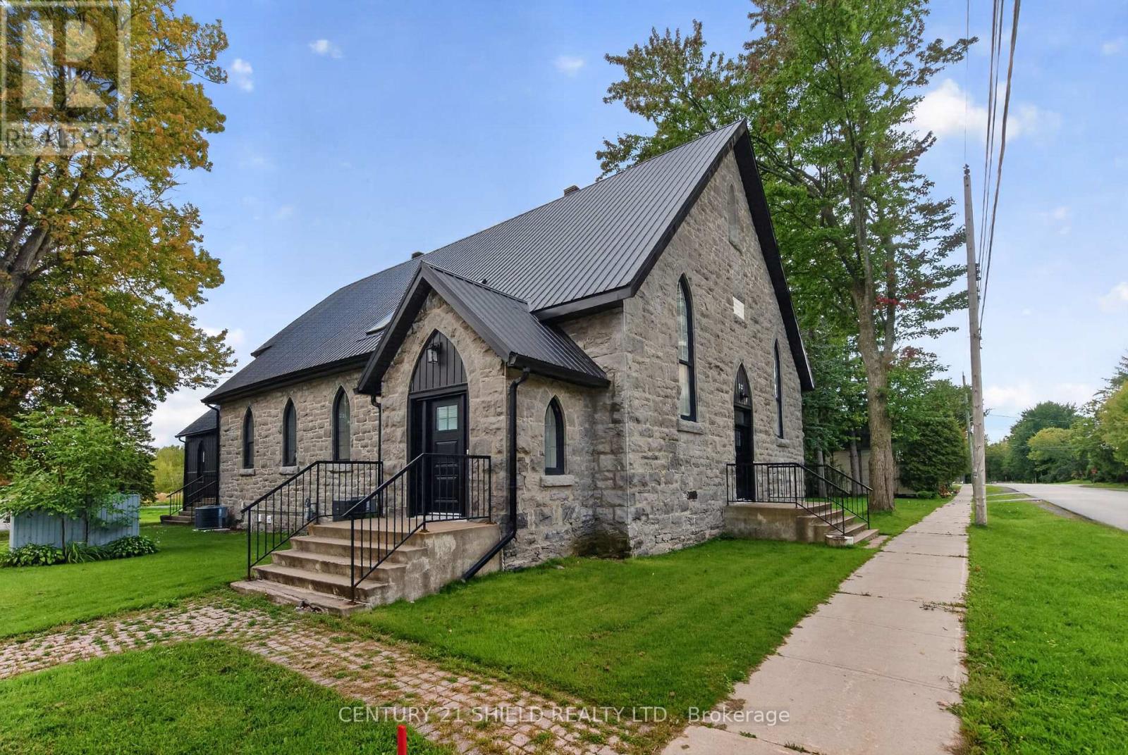 12 Maple Street, South Glengarry, Ontario  K0C 1N0 - Photo 1 - X13809264