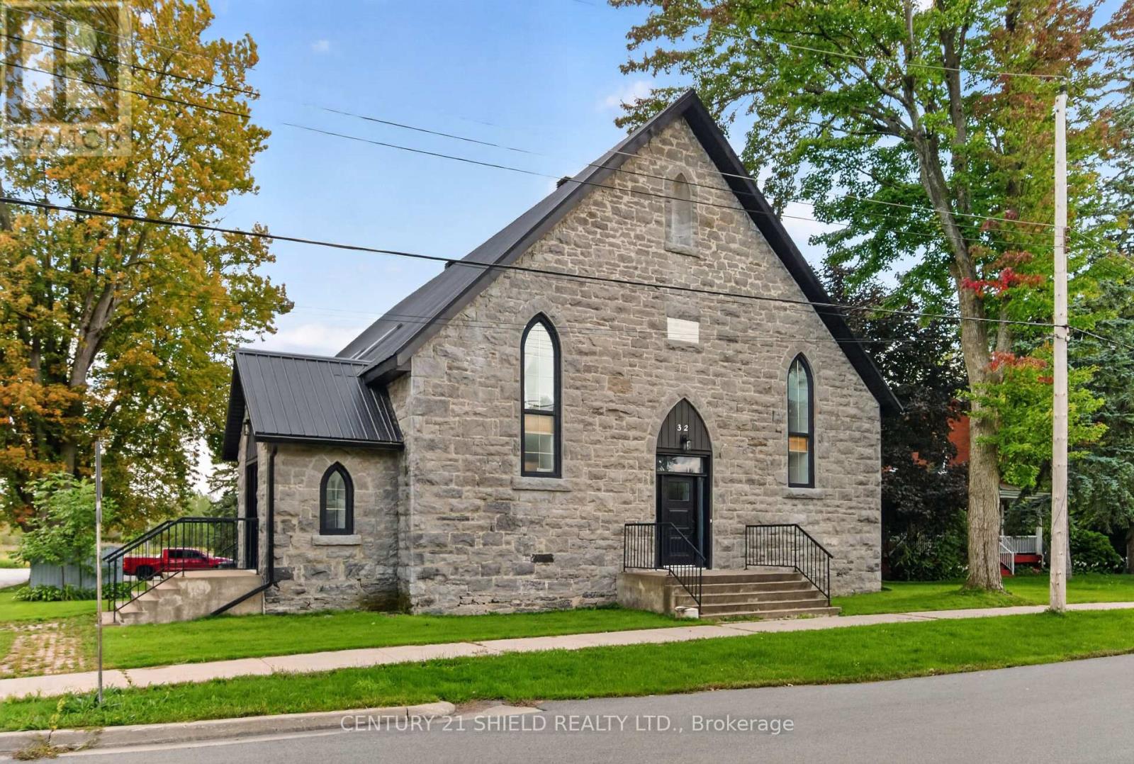 12 Maple Street, South Glengarry, Ontario  K0C 1N0 - Photo 3 - X13809264