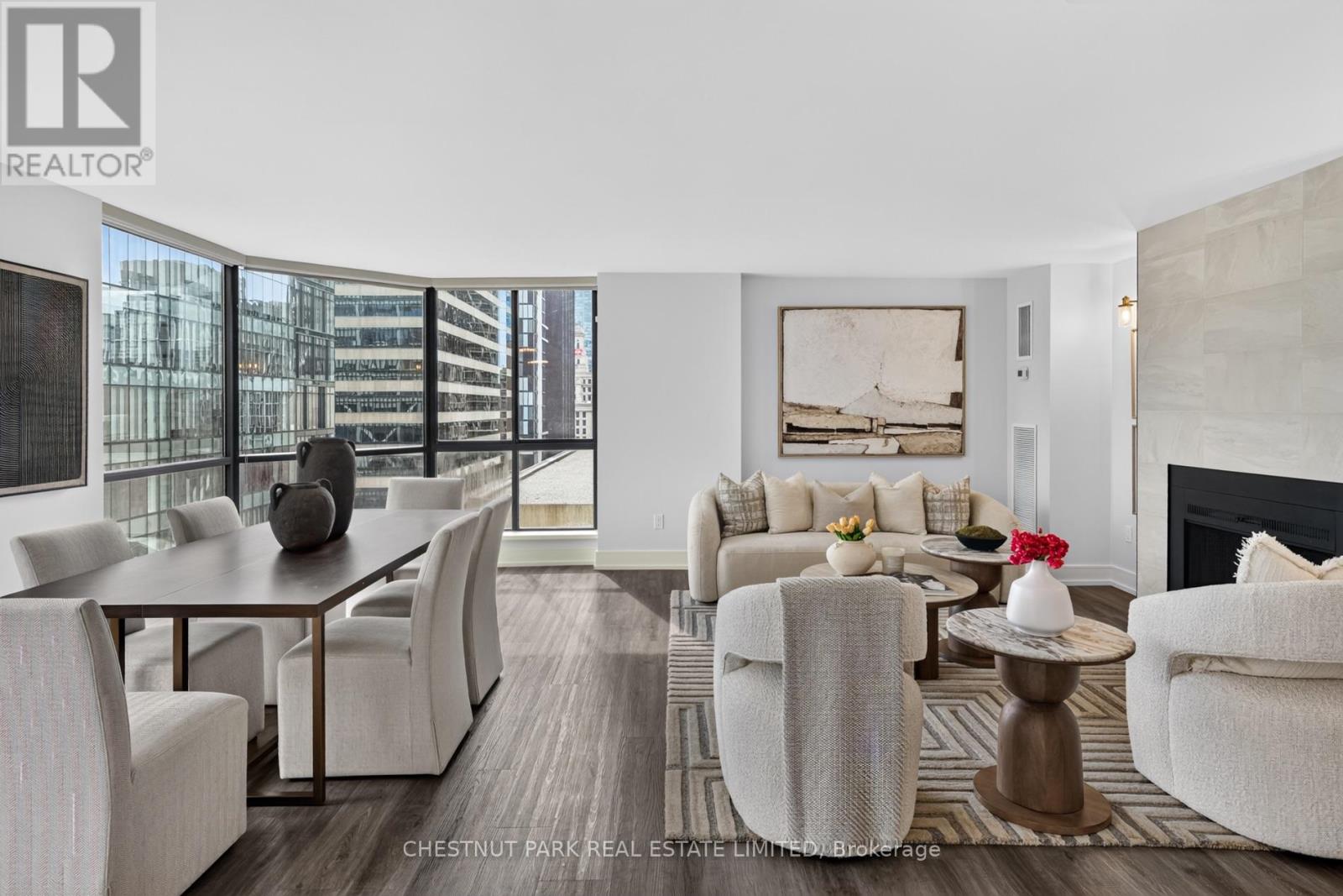 1209 - 280 Simcoe Street, Toronto, Ontario  M5T 2Y5 - Photo 2 - C13809392