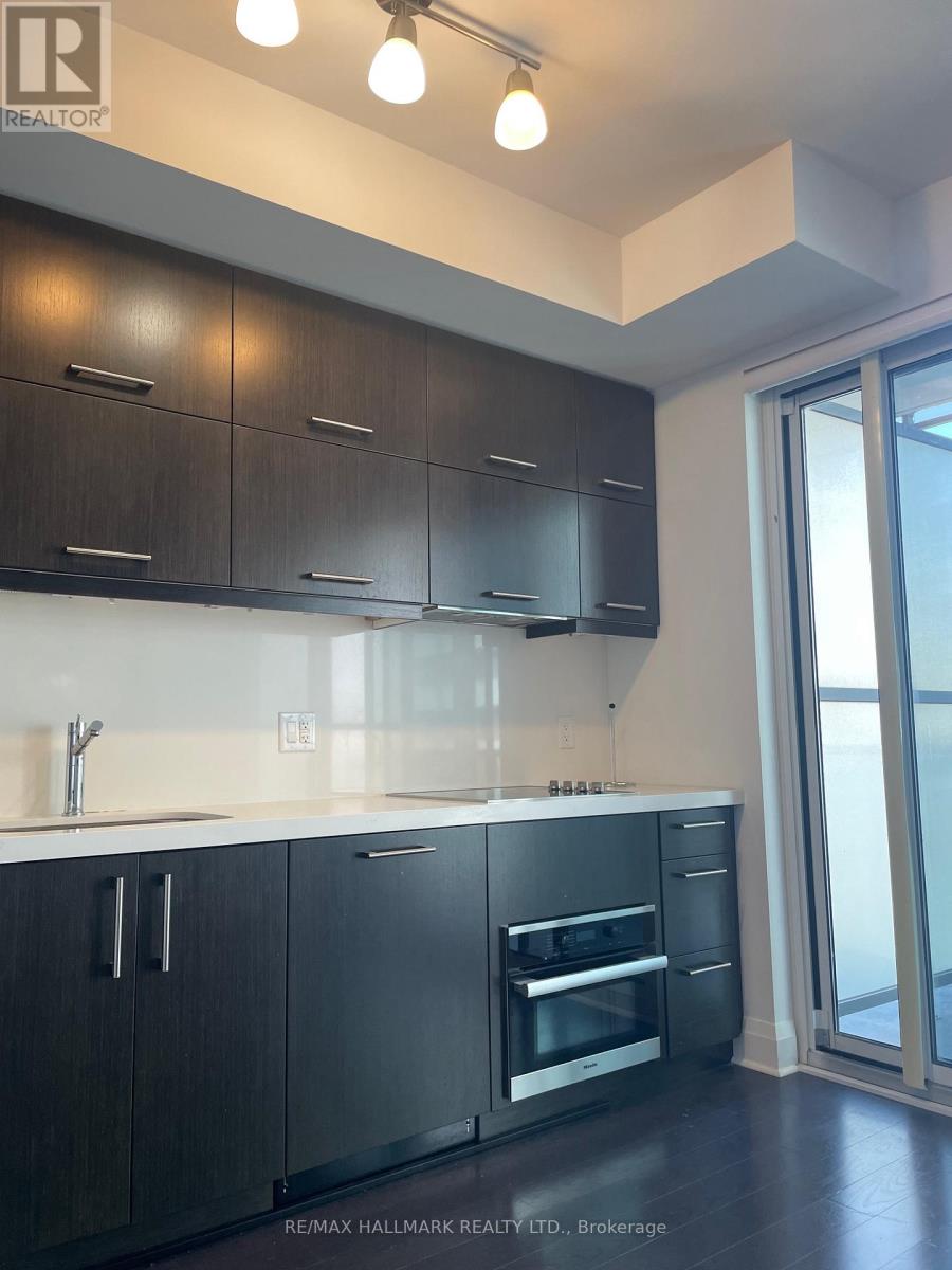 2210 - 65 St Mary Street, Toronto, Ontario  M5S 0A6 - Photo 2 - C13809422
