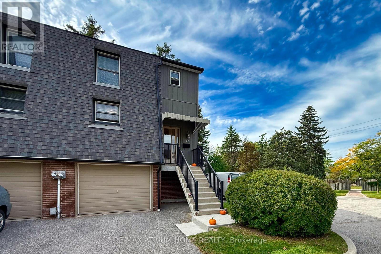 38 Purple Sageway, Toronto, Ontario  M2H 2Z5 - Photo 3 - C13809432