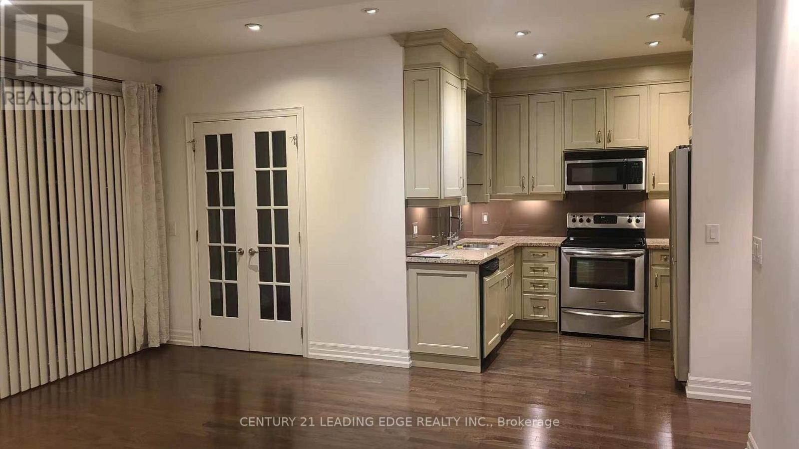 612 - 21 Burkebrook Place, Toronto, Ontario  M4G 0A2 - Photo 6 - C13809480