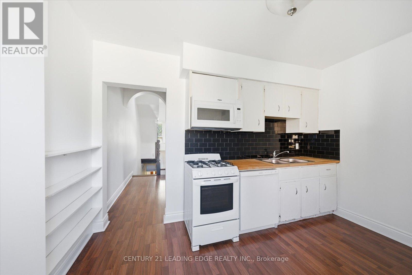 30 Ulster Street, Toronto, Ontario  M5S 1E3 - Photo 13 - C13809482