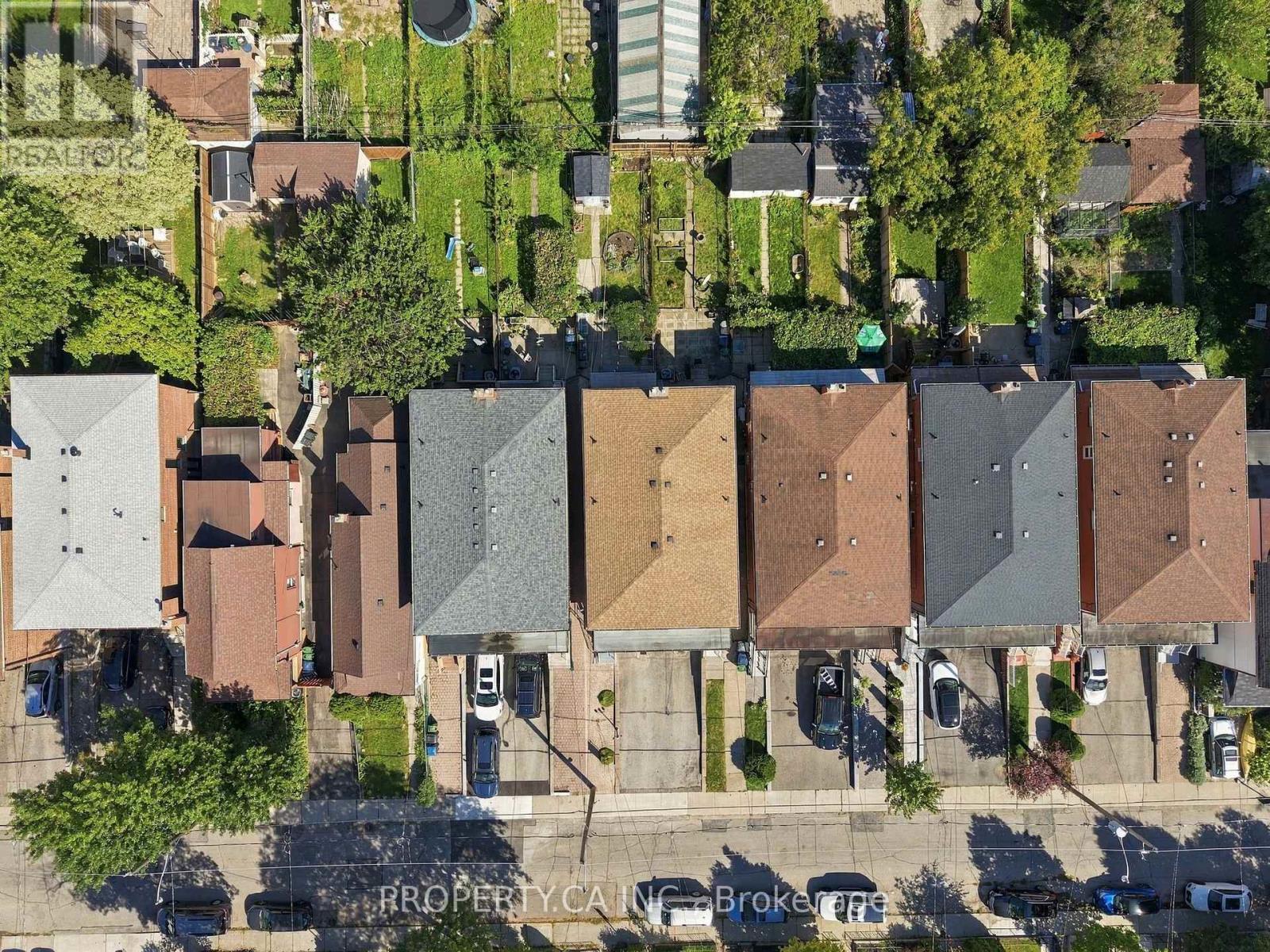 581a Delaware Avenue, Toronto, Ontario  M6H 2V3 - Photo 4 - C13809522