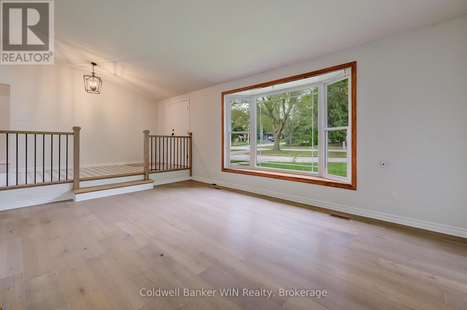 456 Queen Street W, Wellington North, Ontario  N0G 2L3 - Photo 7 - X13809454