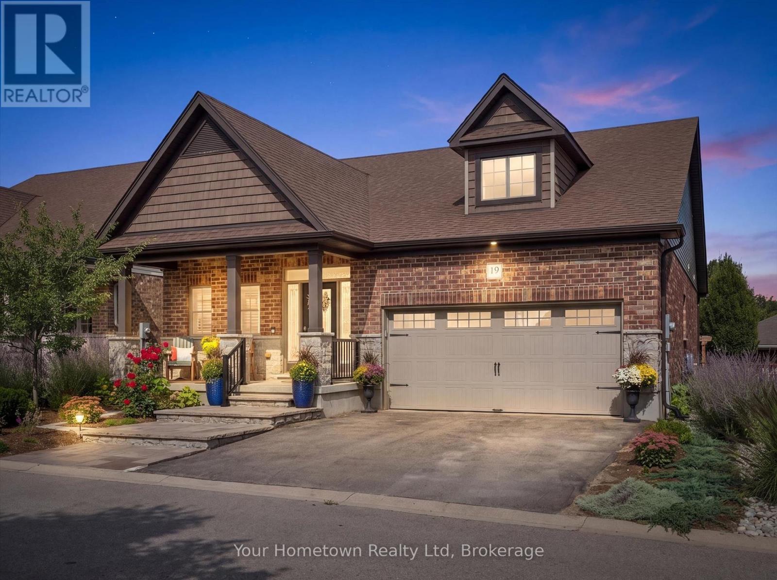 19 HERITAGE LANE, Centre Wellington, Ontario