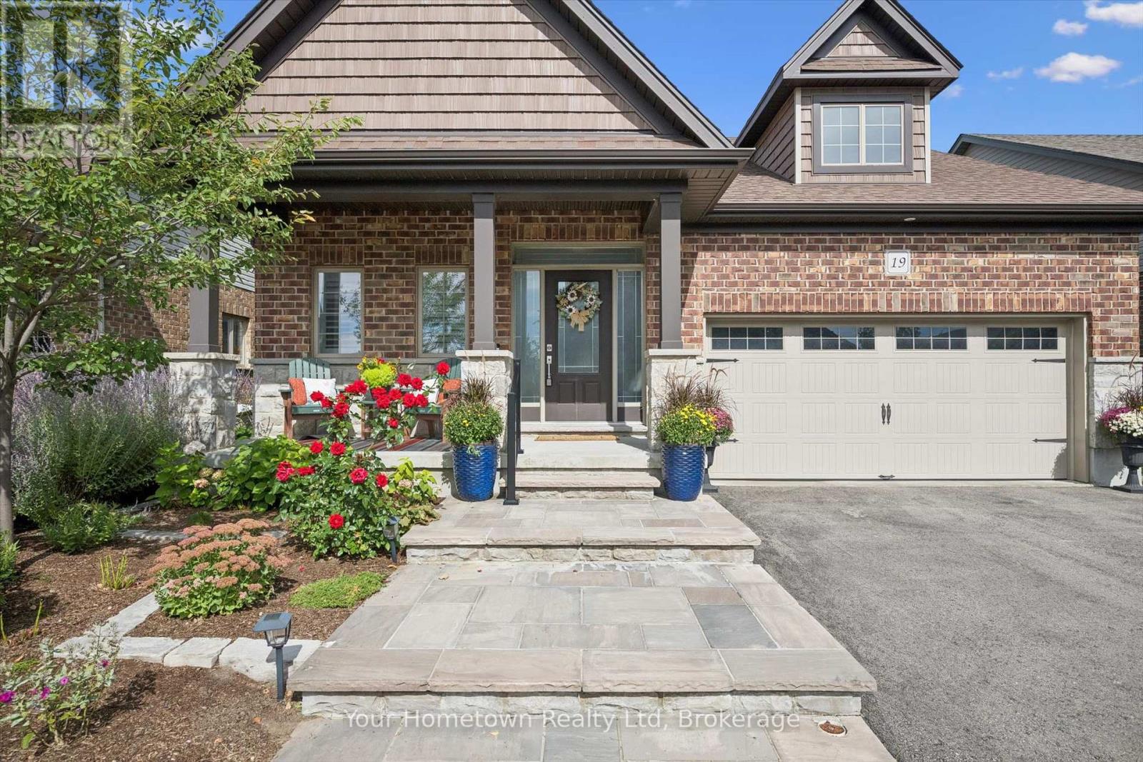 19 Heritage Lane, Centre Wellington, Ontario  N1M 0E6 - Photo 2 - X13809496