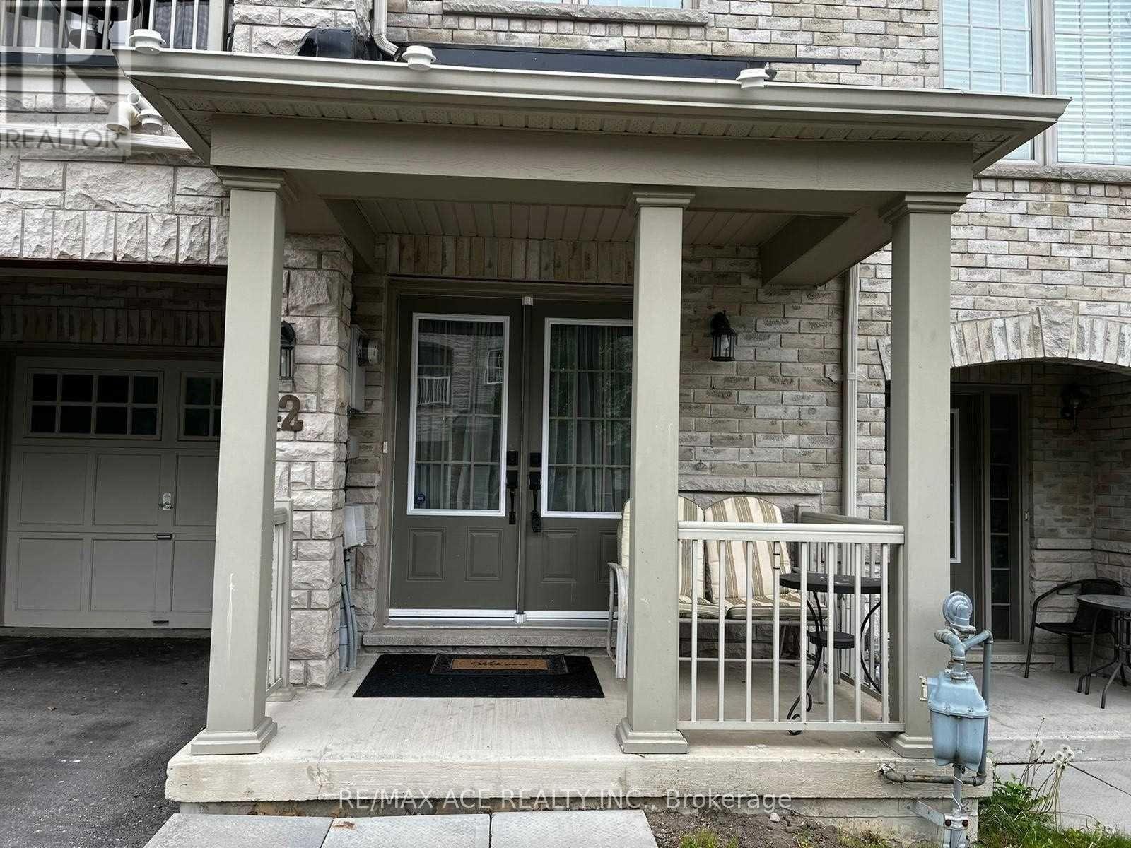 42 Linnell Street, Ajax, Ontario  L1Z 0K8 - Photo 2 - E13809220