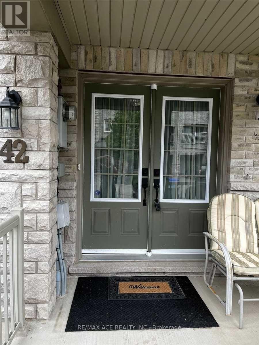 42 Linnell Street, Ajax, Ontario  L1Z 0K8 - Photo 3 - E13809220