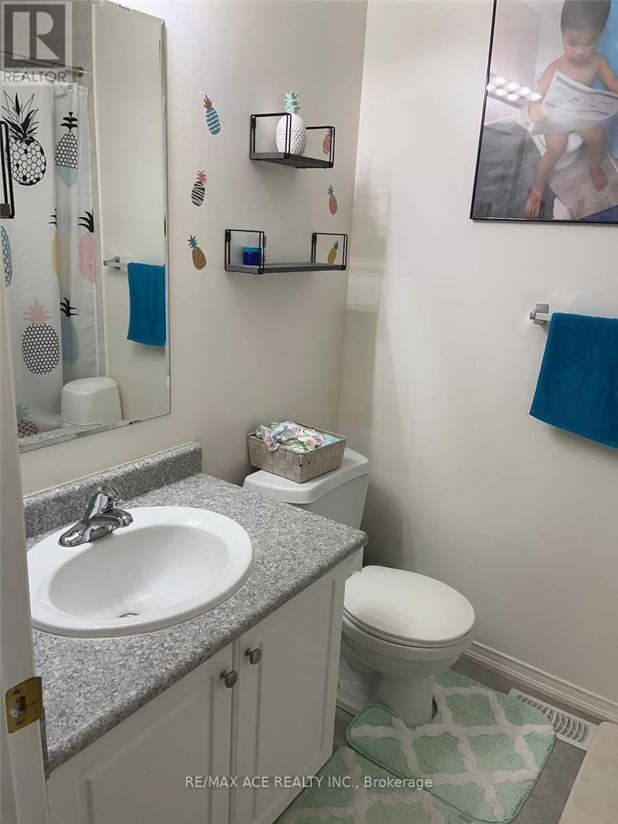 42 Linnell Street, Ajax, Ontario  L1Z 0K8 - Photo 7 - E13809220