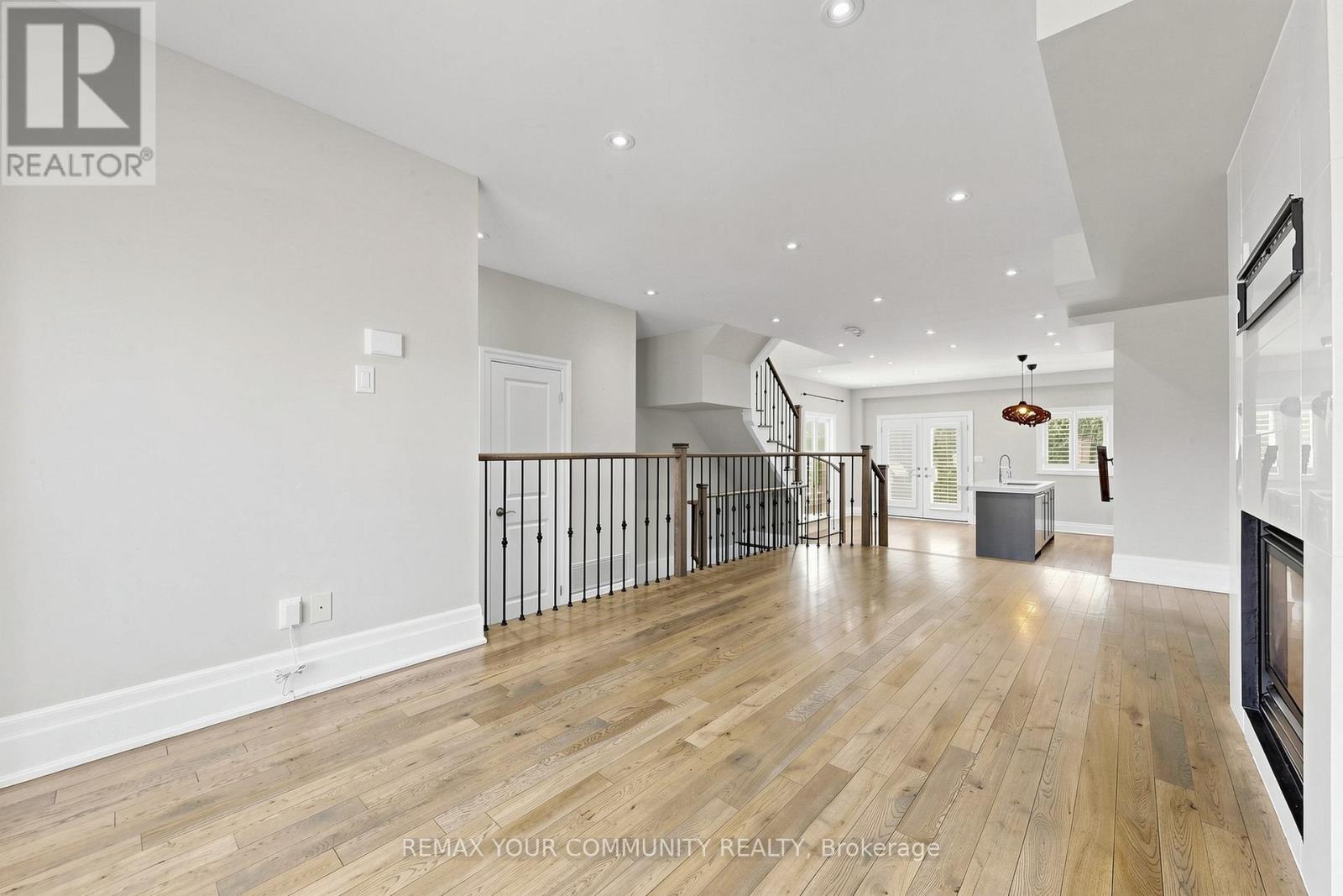 81 Galbraith Avenue, Toronto, Ontario  M4B 2B6 - Photo 9 - E13809294