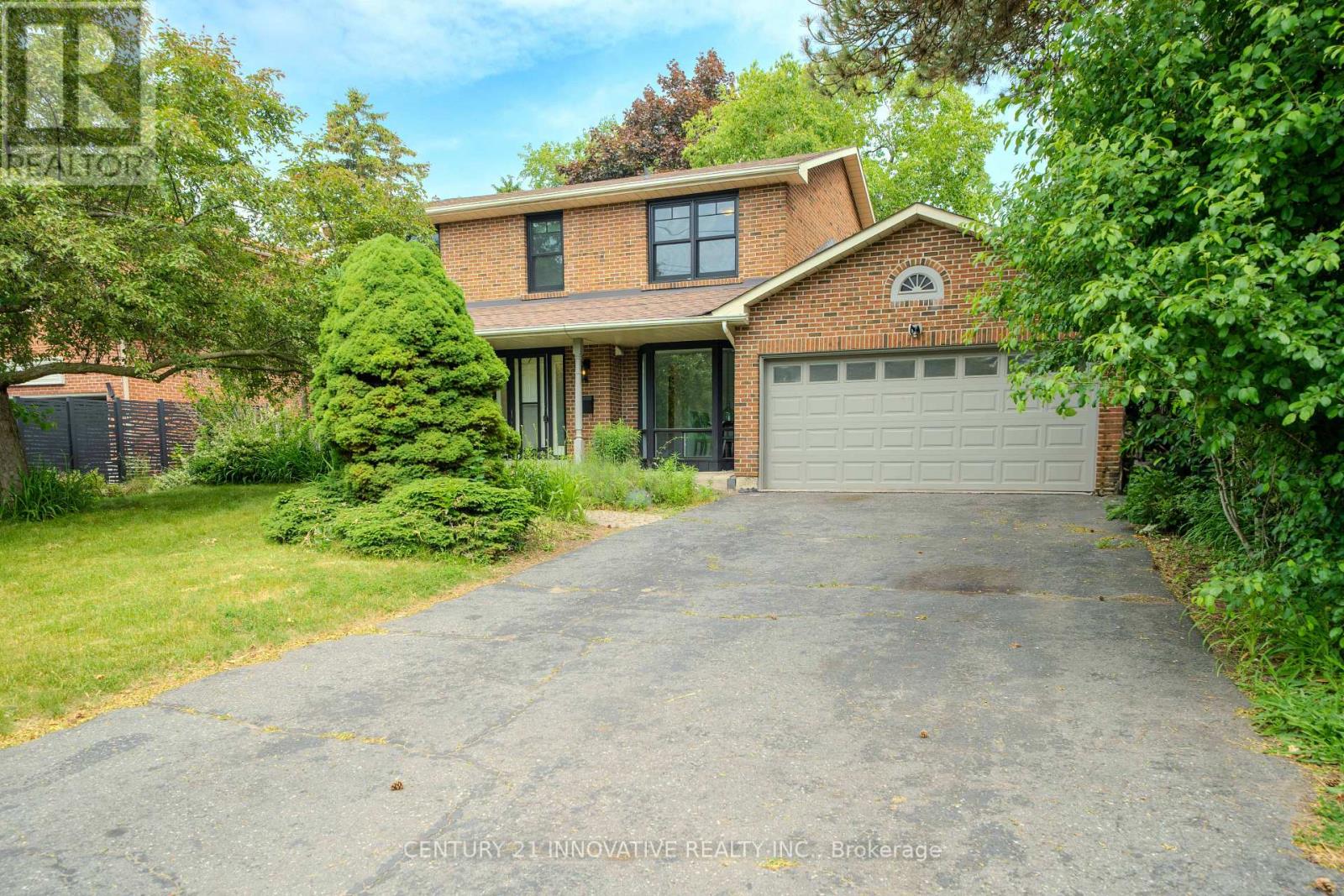 172 LAWSON ROAD, Toronto, Ontario