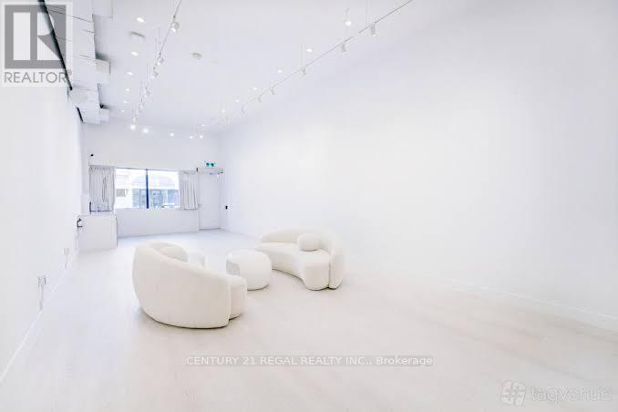 291 Coxwell Avenue, Toronto, Ontario  M4L 3B5 - Photo 2 - E13809302