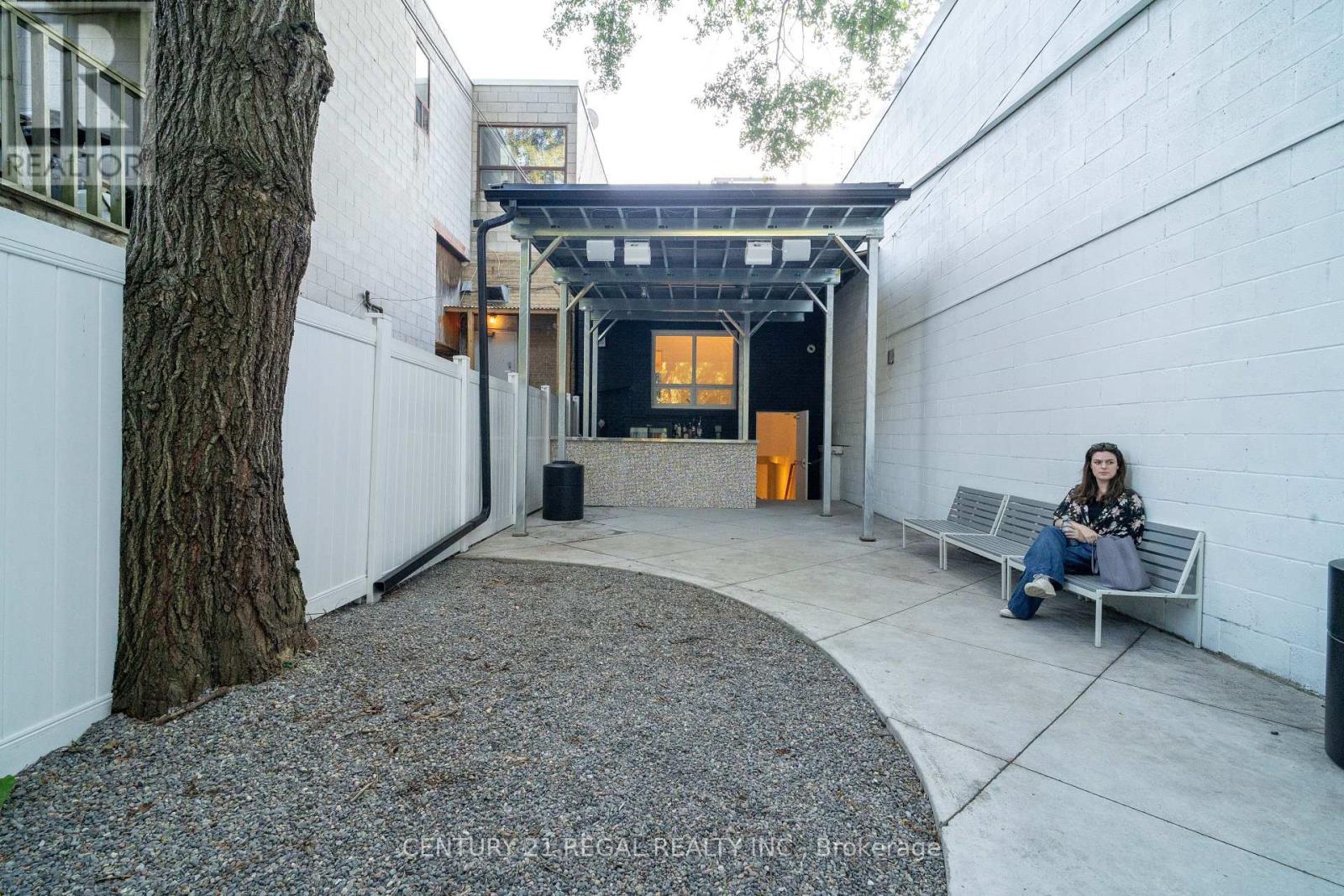 291 Coxwell Avenue, Toronto, Ontario  M4L 3B5 - Photo 7 - E13809302