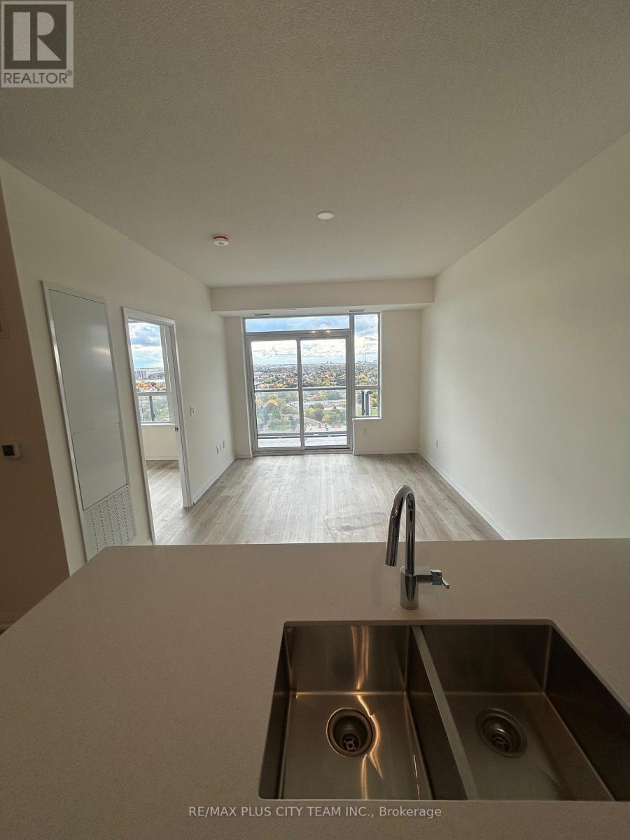2423 - 3270 Sheppard Avenue E, Toronto, Ontario  M1T 3K3 - Photo 6 - E13809372