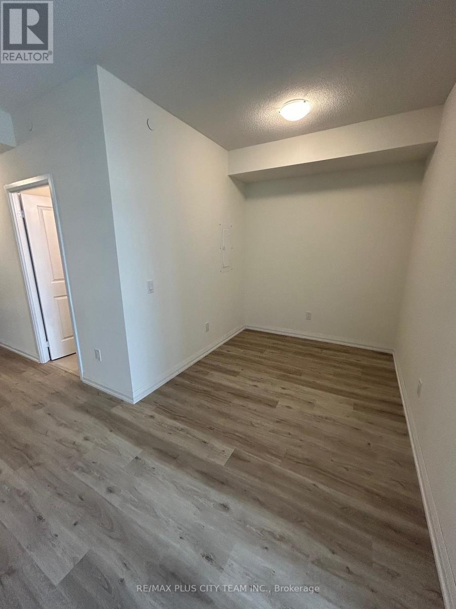 2423 - 3270 Sheppard Avenue E, Toronto, Ontario  M1T 3K3 - Photo 8 - E13809372