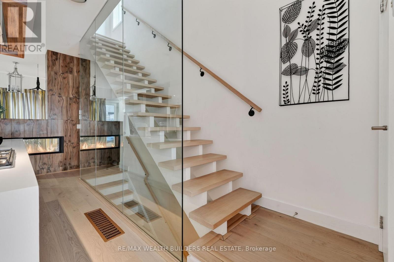 Th-07 - 837 Broadview Avenue, Toronto, Ontario  M4K 2P9 - Photo 14 - E13809466