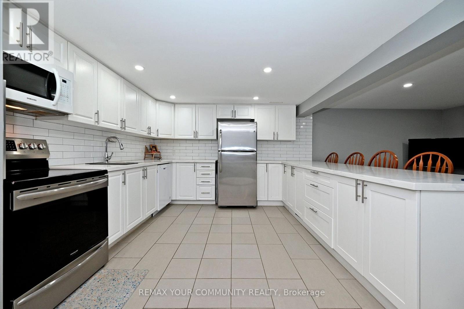 14 Misthollow Square, Toronto, Ontario  M1E 4P4 - Photo 12 - E13809528