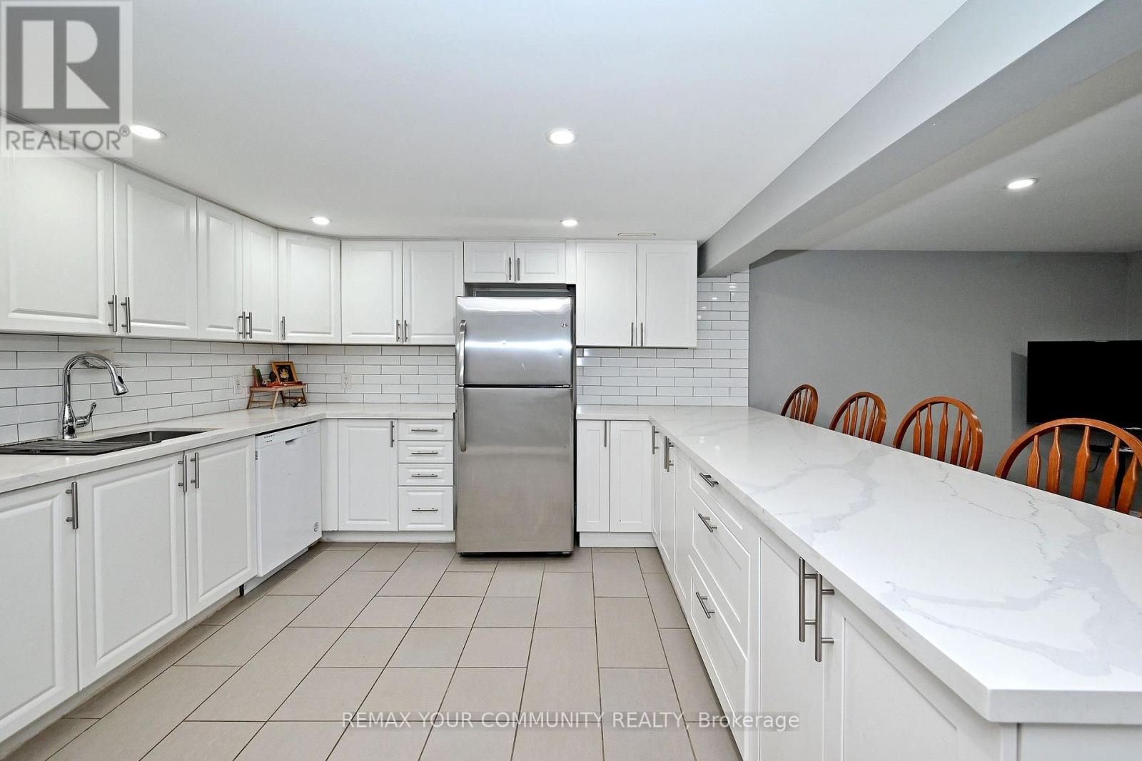 14 Misthollow Square, Toronto, Ontario  M1E 4P4 - Photo 20 - E13809528