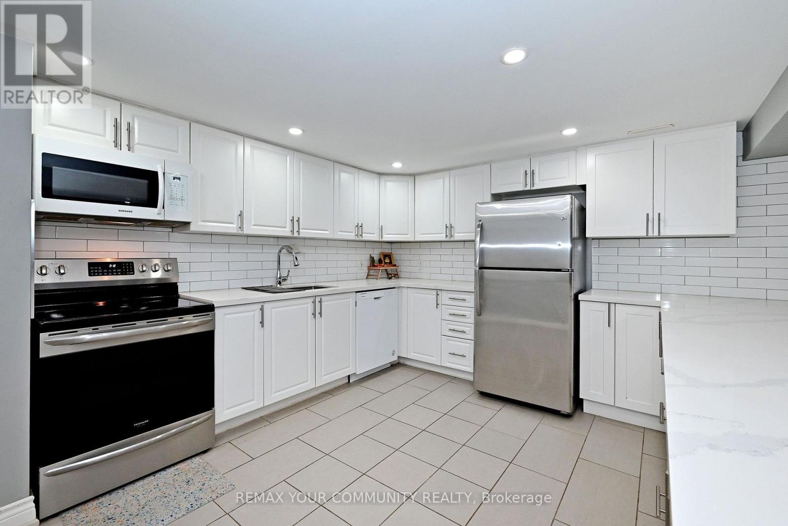 14 Misthollow Square, Toronto, Ontario  M1E 4P4 - Photo 21 - E13809528
