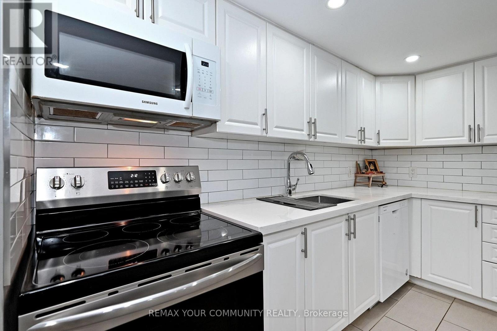 14 Misthollow Square, Toronto, Ontario  M1E 4P4 - Photo 22 - E13809528