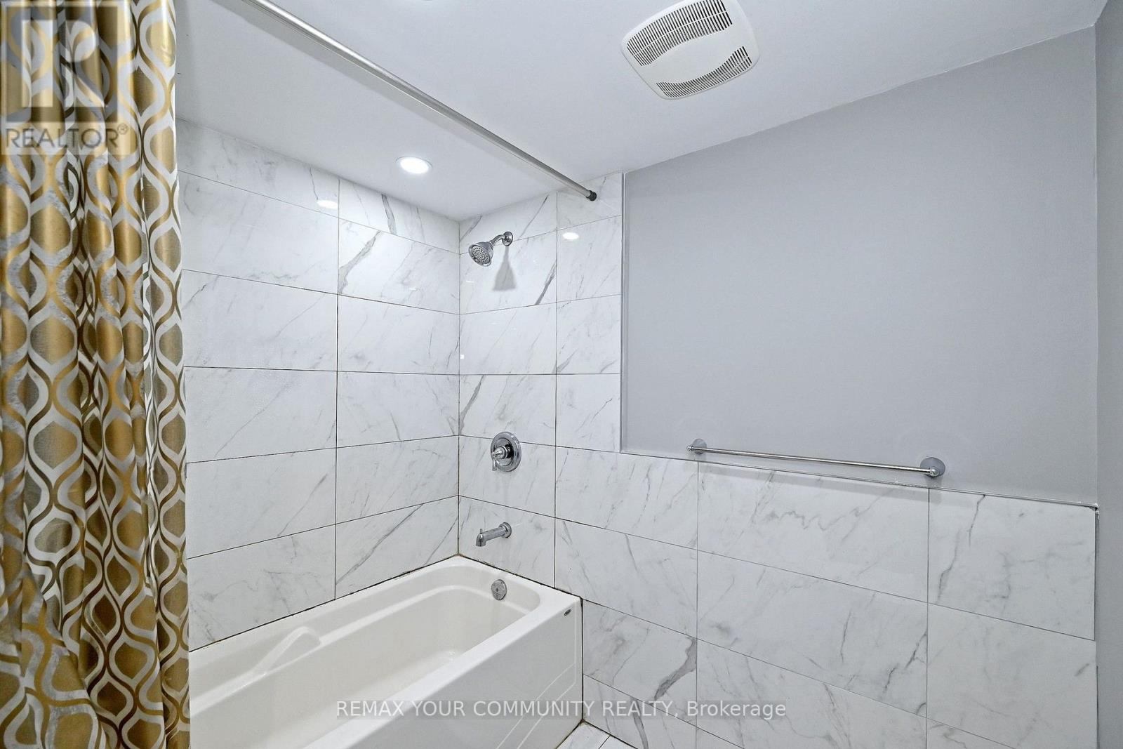 14 Misthollow Square, Toronto, Ontario  M1E 4P4 - Photo 33 - E13809528