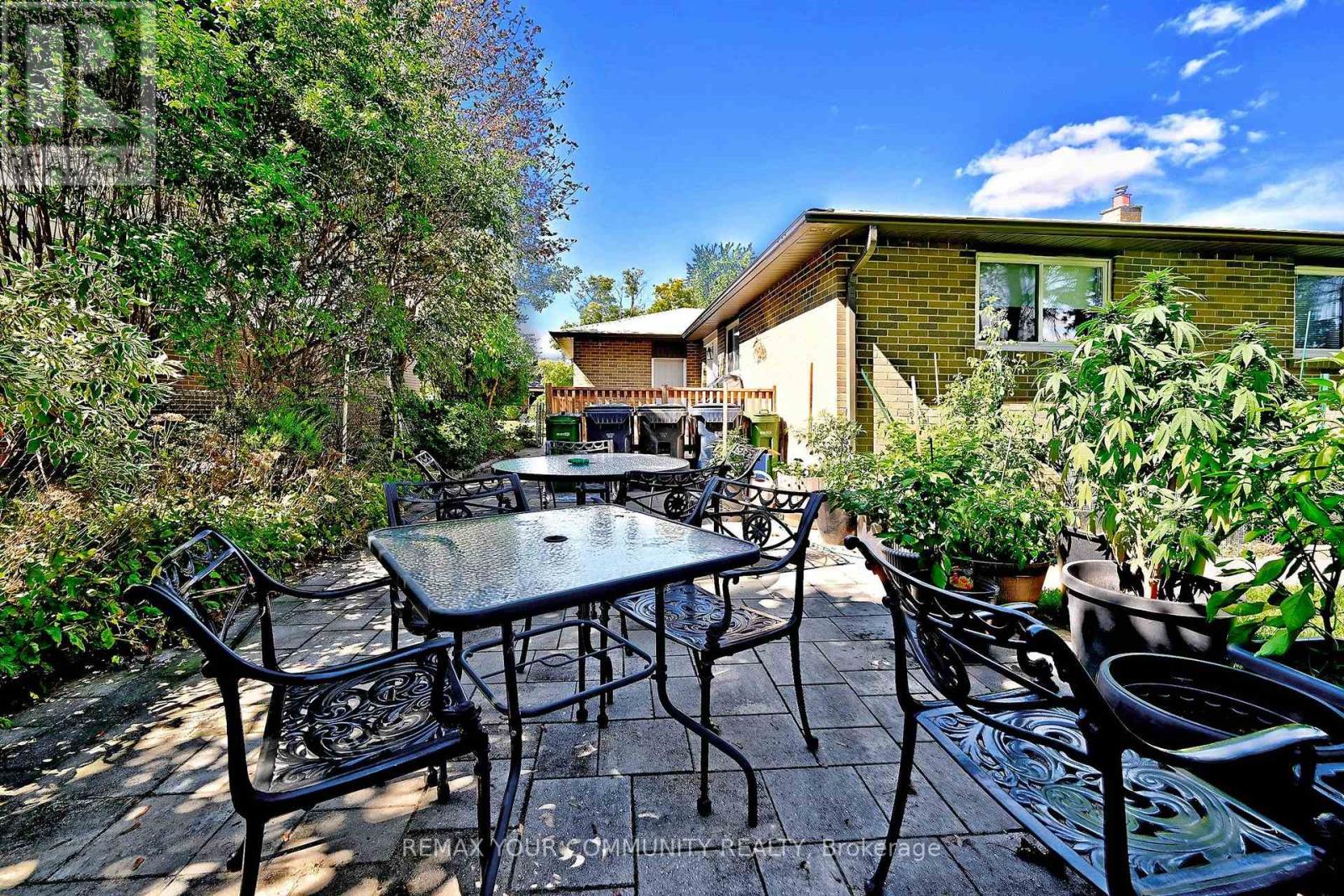 14 Misthollow Square, Toronto, Ontario  M1E 4P4 - Photo 41 - E13809528