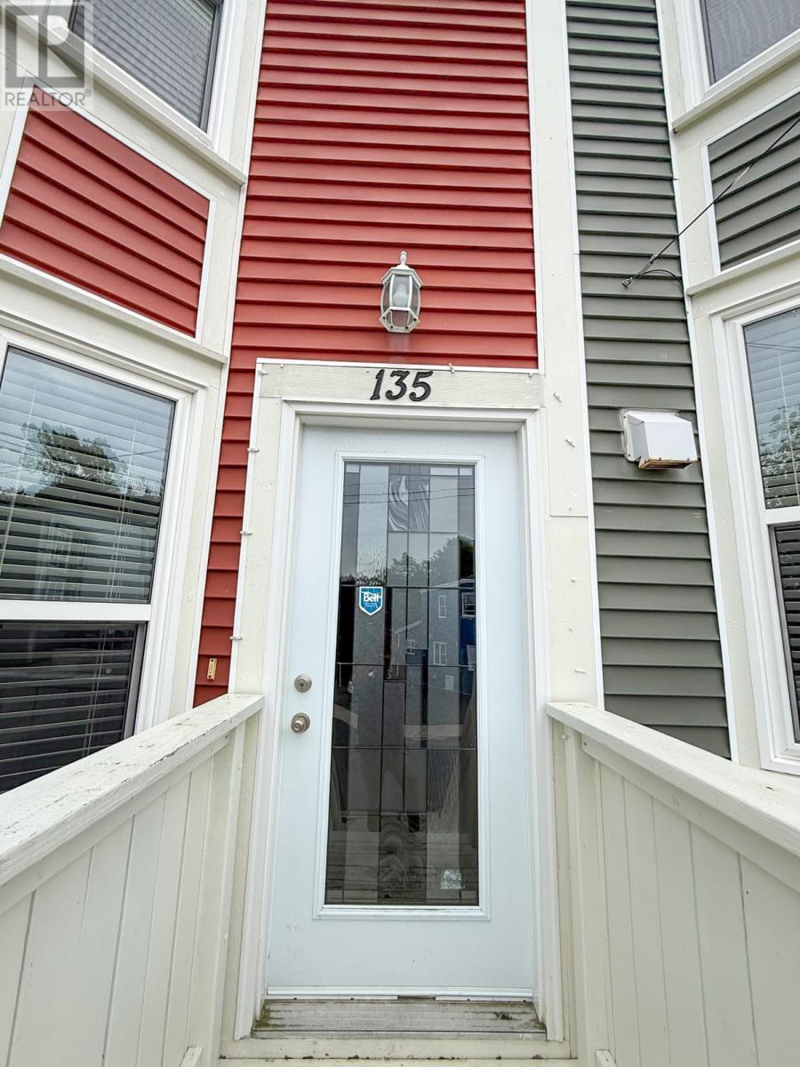 135 Casey Street, St John's — photo 2